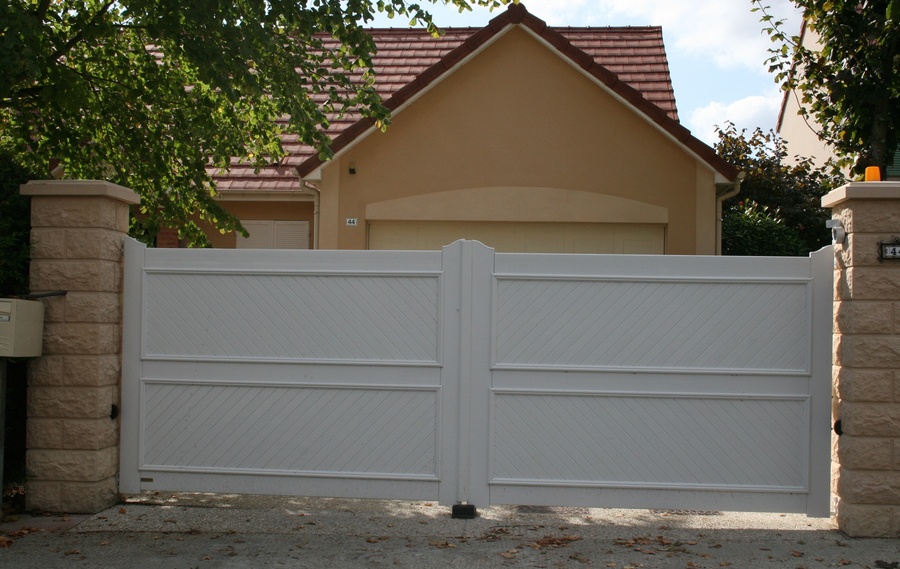 Nos mod&egrave;les de portails PVC &agrave;&nbsp;Hénin Beaumont