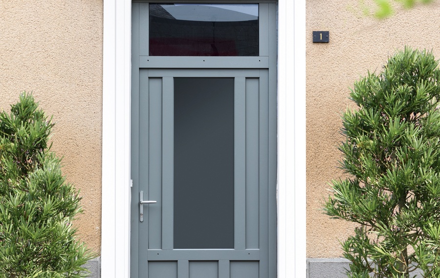 Notre gamme de porte d'entr&eacute;e en BOIS CLASSIQUE et CREATIVE CONTEMPORAINE &agrave; COURRIERES