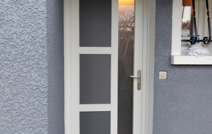 Notre gamme de portes d'entr&eacute;e en PVC CLASSIQUE et PVC CONTEMPORAINE &agrave;&nbsp;Hénin Beaumont